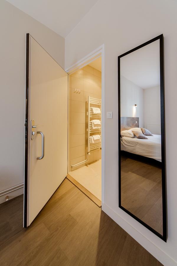 Logis Hotel - Le Petit Bellon Senlis  Eksteriør billede