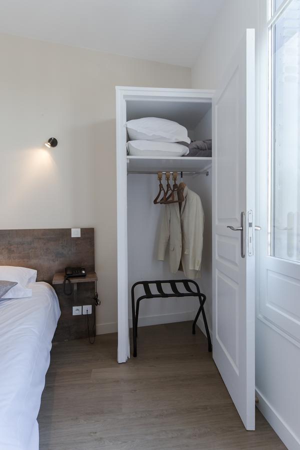Logis Hotel - Le Petit Bellon Senlis  Eksteriør billede