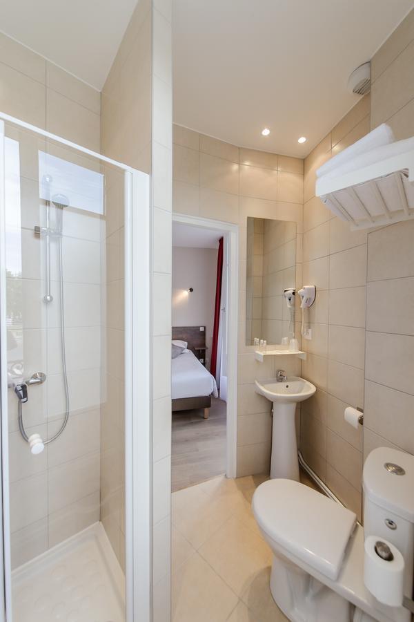 Logis Hotel - Le Petit Bellon Senlis  Eksteriør billede