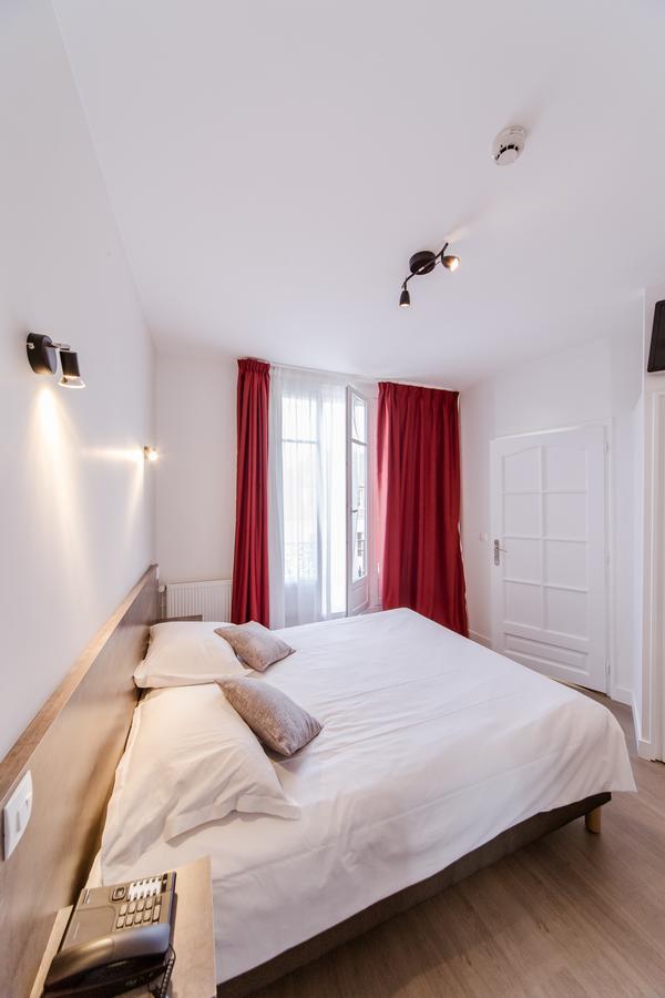 Logis Hotel - Le Petit Bellon Senlis  Eksteriør billede